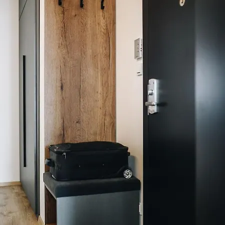 Executive Taborska 马达伯乐斯拉夫