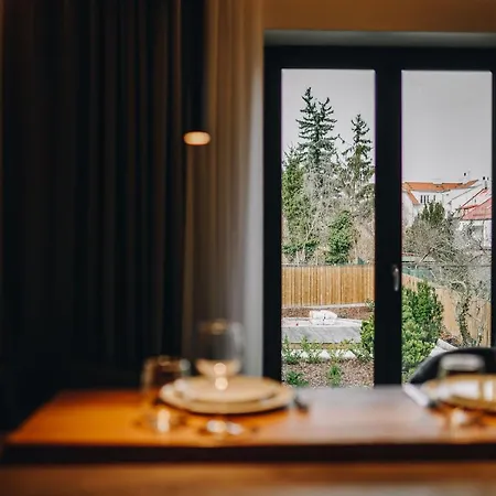 Executive Taborska 公寓