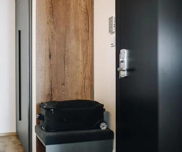 Executive Taborska 马达伯乐斯拉夫